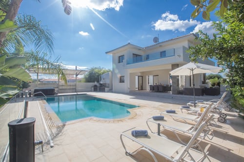 Villa Vryssi Beach