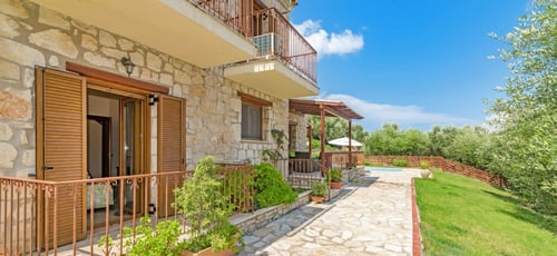 Villa Yiota